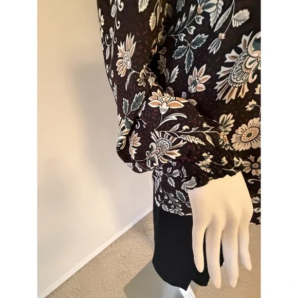 LOFT Women's Petite Floral Tie Neck Blouse Black Long Sleeve Size SP - Picture 7 of 13
